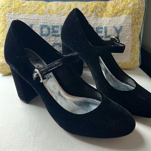 NEW WITHOUT TAGS/BOX Kate Spade Maren Pumps • size 7.5